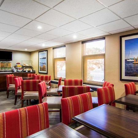 Mulberry Inn นิวพอร์ตนิวส์ ภายนอก รูปภาพ